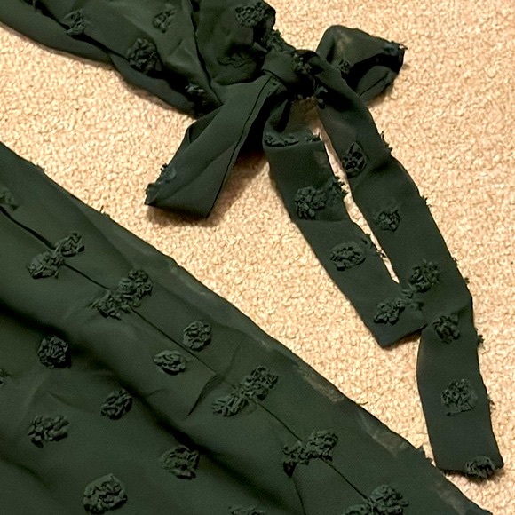 NEW with tags! M green dress - asymmetrical, one sleeve / one shoulder - Picture 3 of 6